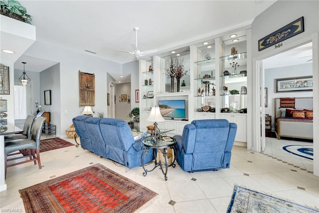 Dining room, Interior, Living room, Pendant Lights, Recessed Lighting