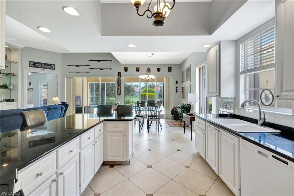 Chandelier, Dining room, Interior, Kitchen, Recessed Lighting