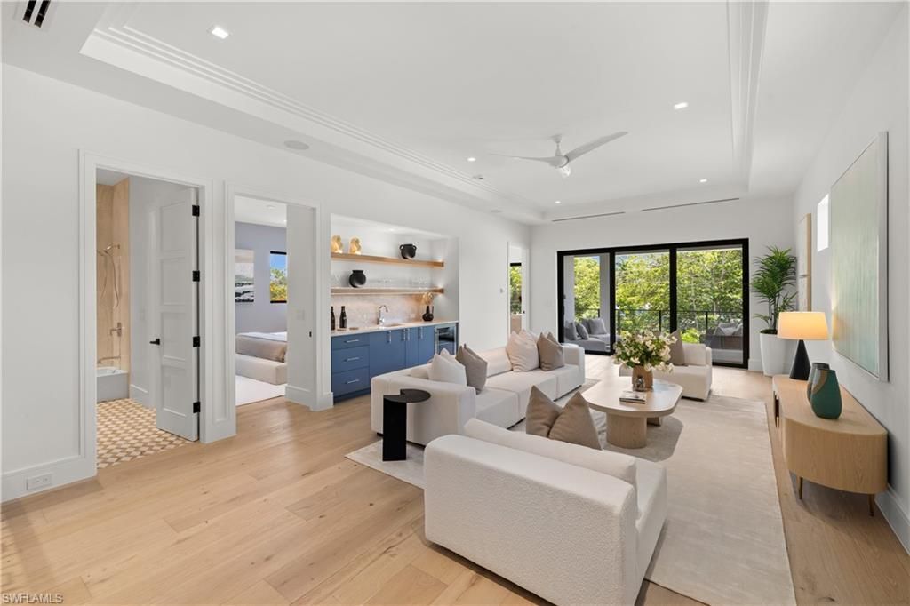 Interior, Living room, Recessed Lighting, Wood Texture Flooring