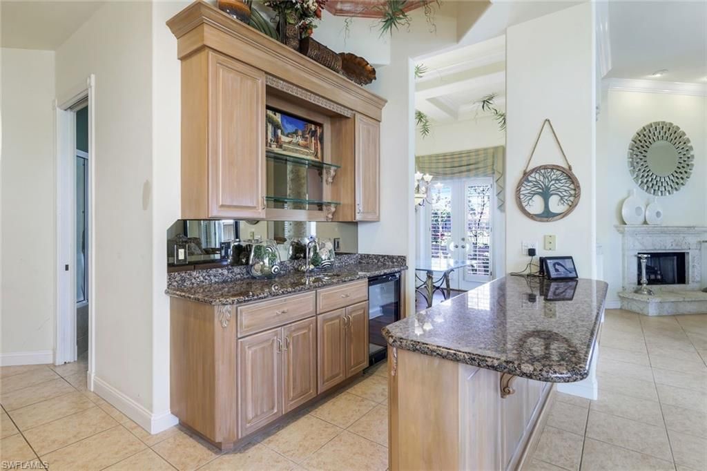 Fireplace, Interior, Kitchen, Recessed Lighting