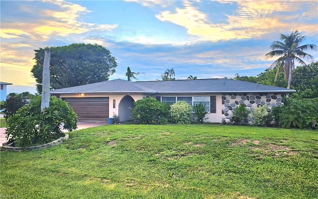 Attached, Backyard, Exterior, Facade, Ranch