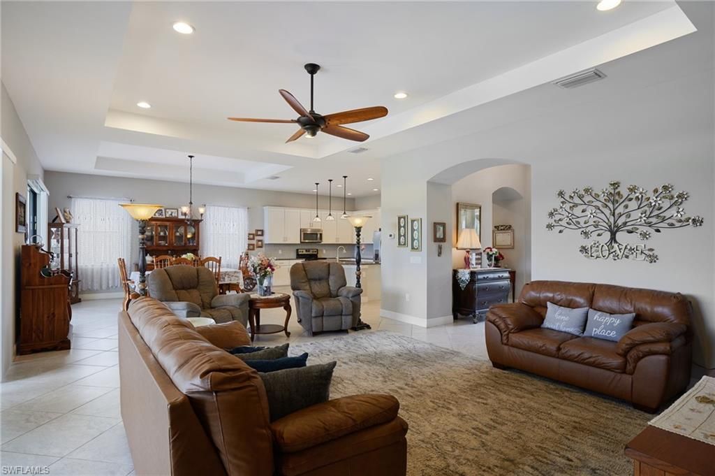 Dining room, Interior, Kitchen, Living room, Pendant Lights, Recessed Lighting, Stainless Steel Appliances