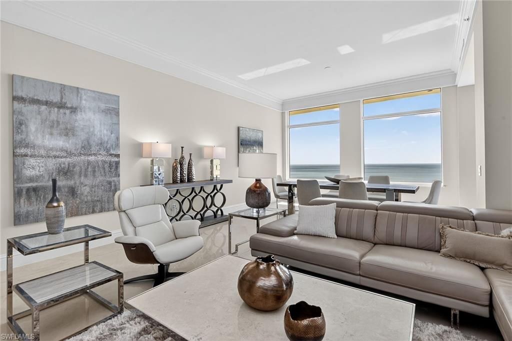 Interior, Living room, Water