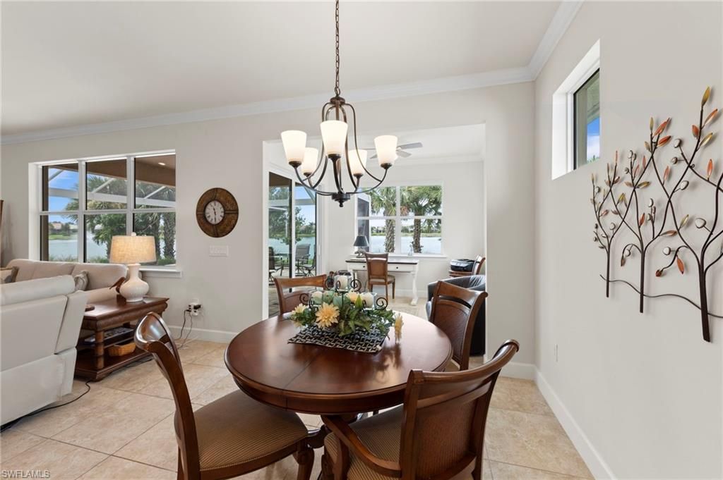 Chandelier, Dining room, Interior, Living room