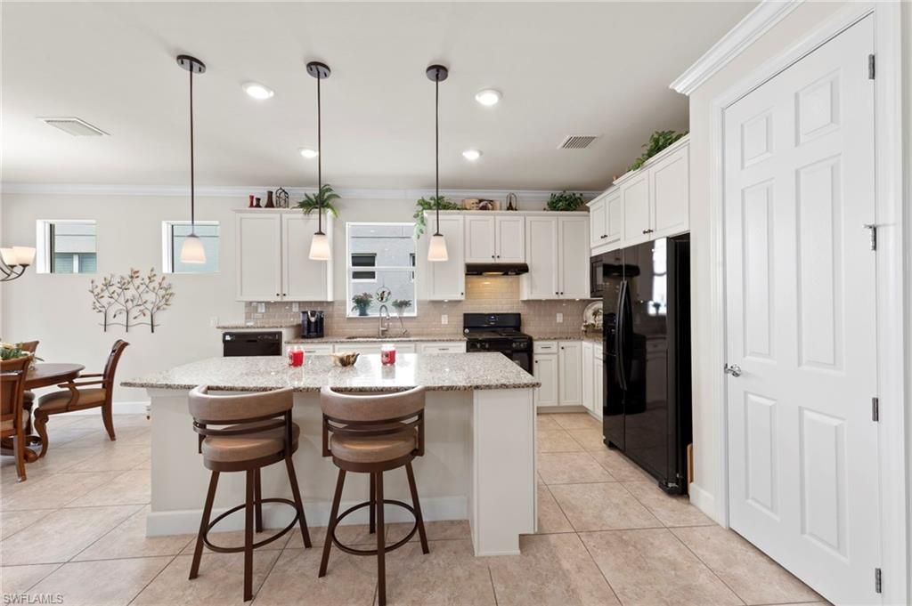 Dining room, Interior, Kitchen, Pendant Lights, Recessed Lighting