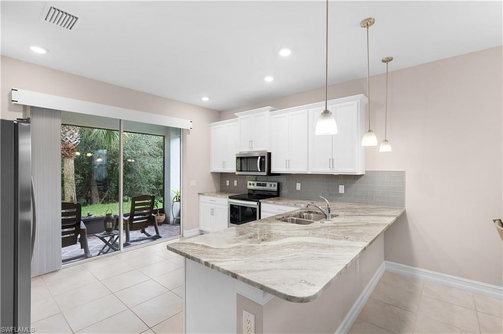 Interior, Kitchen, Pendant Lights, Recessed Lighting, Stainless Steel Appliances