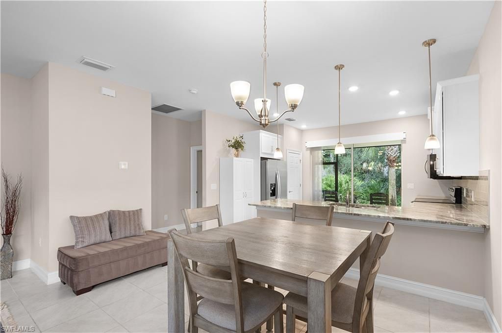 Dining room, Interior, Pendant Lights, Recessed Lighting
