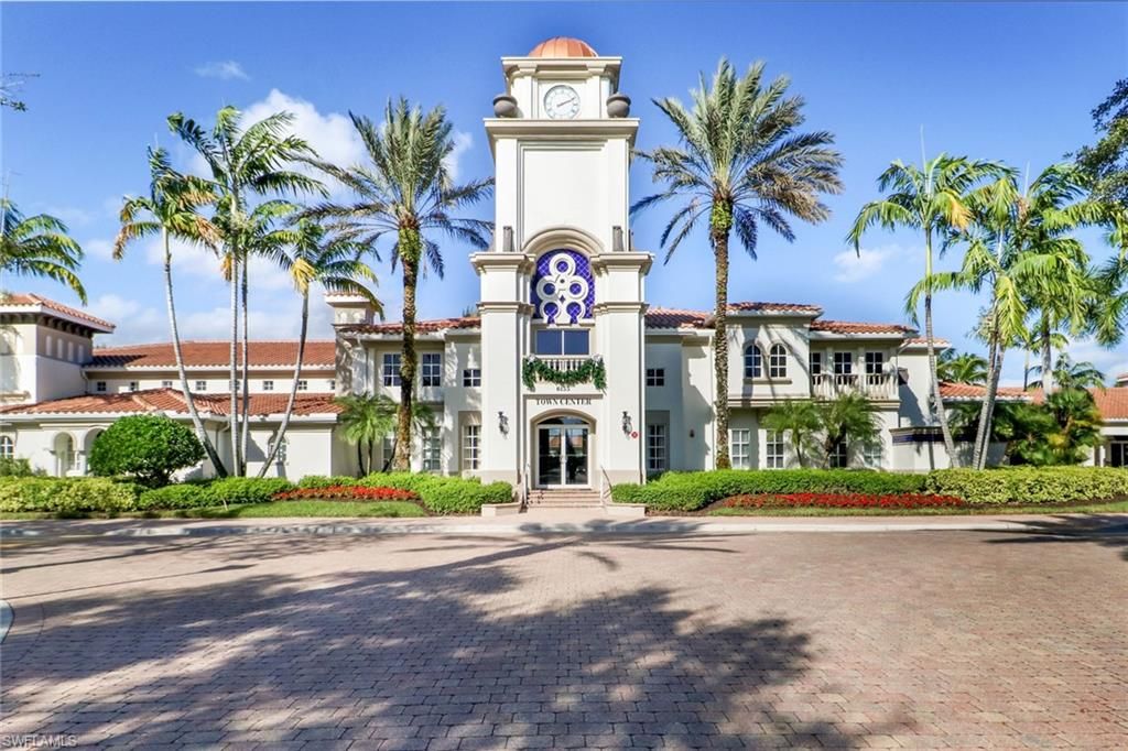 Exterior, Facade, Spanish Mediterranean