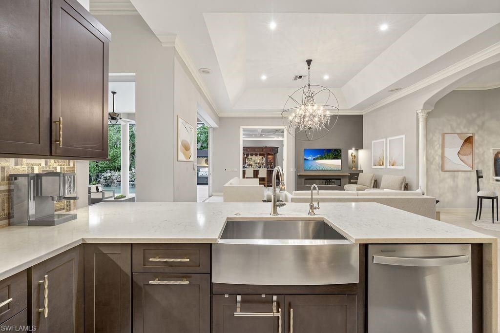 Chandelier, Interior, Kitchen, Living room, Recessed Lighting, Stainless Steel Appliances