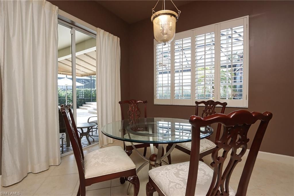 Dining room, Interior