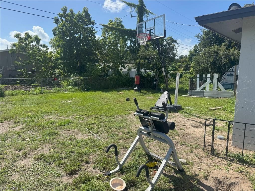 Backyard, Exterior