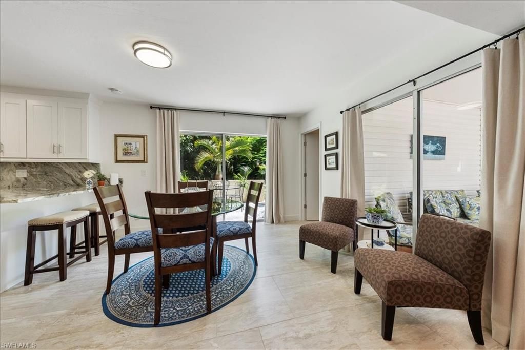 Dining room, Interior