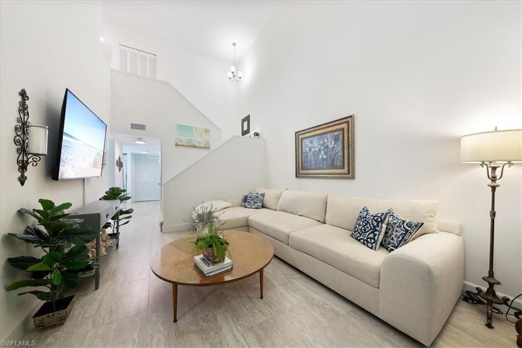 Interior, Living room, Pendant Lights