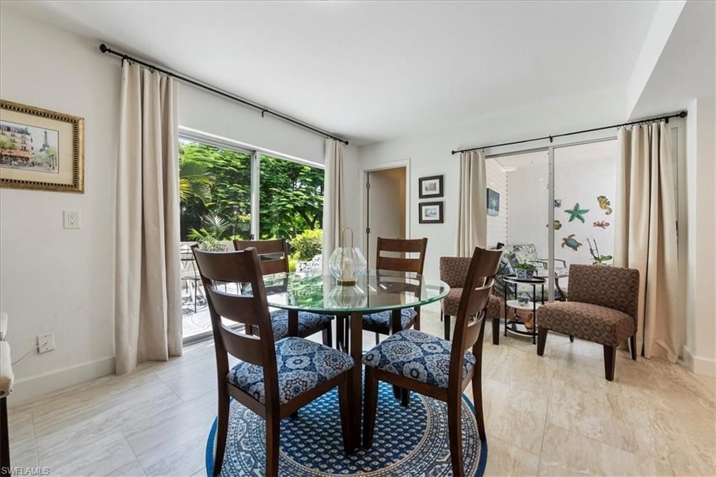 Dining room, Interior