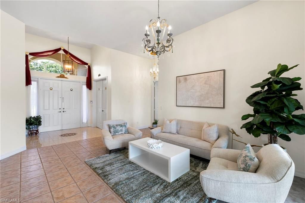 Chandelier, Interior, Living room, Pendant Lights
