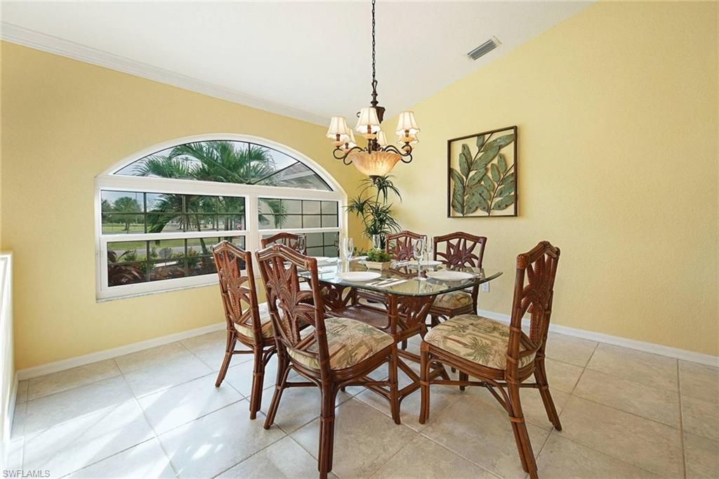 Chandelier, Dining room, Interior
