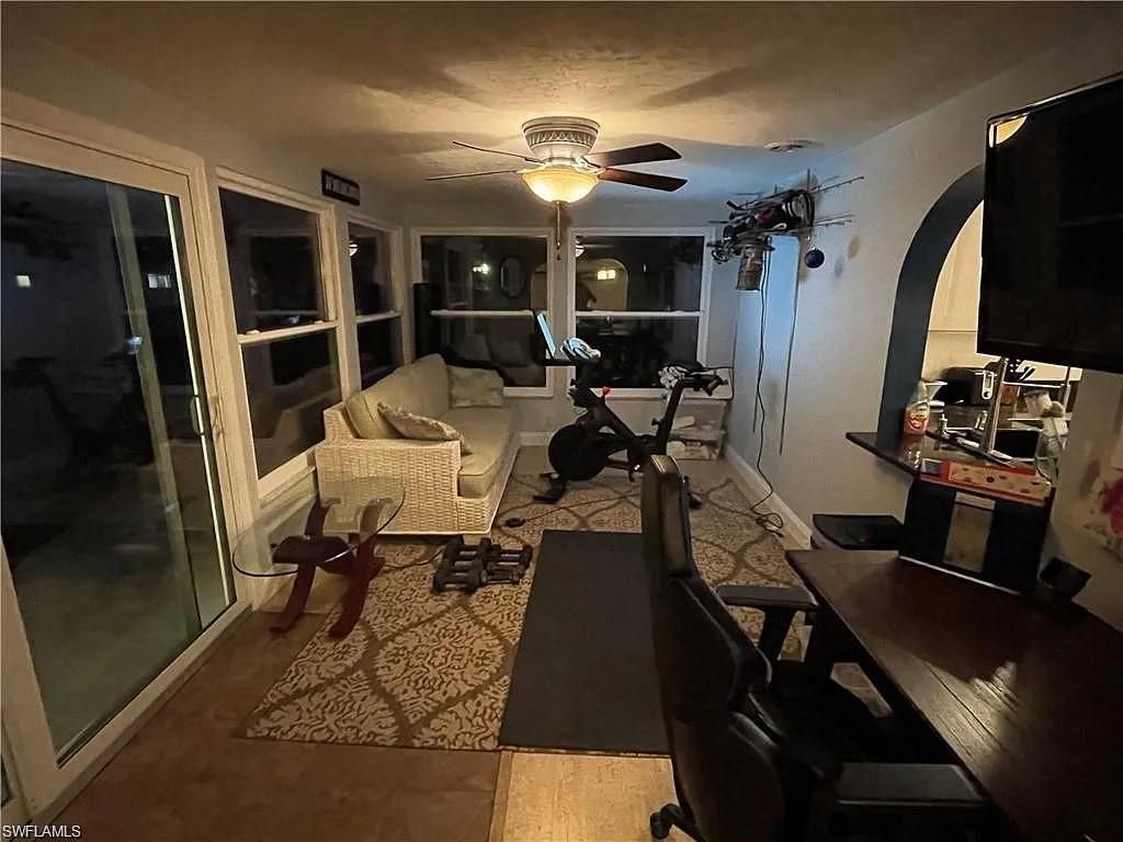 Fitness Equipment, Interior, Living room, Wood Texture Flooring