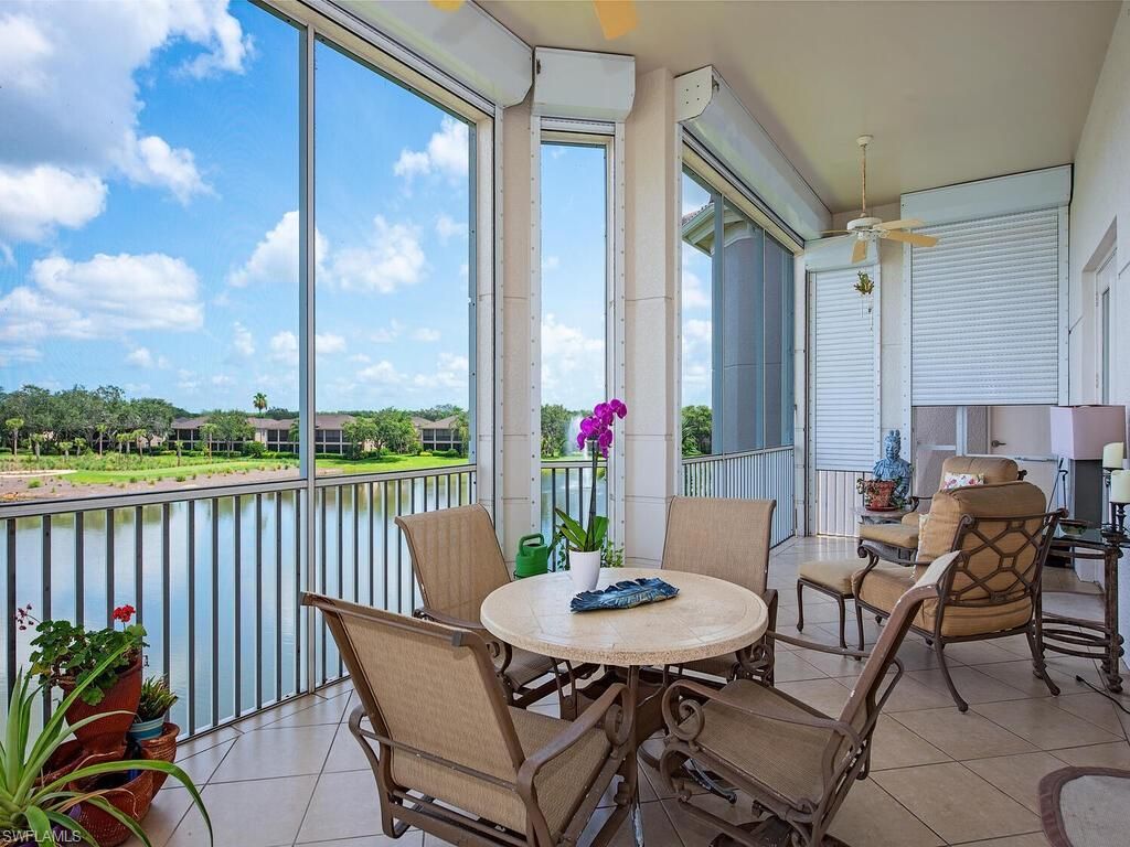 Dining room, Interior, Sun Room, Water