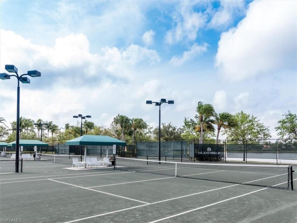 Exterior, Tennis Courts