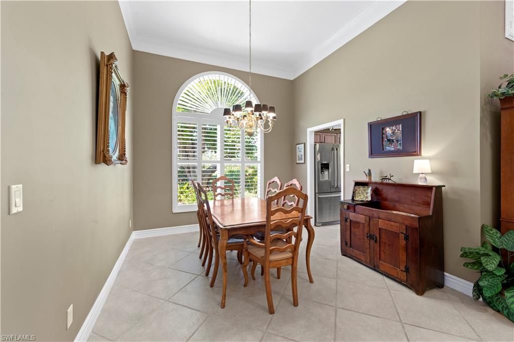 Chandelier, Dining room, Interior, Pendant Lights