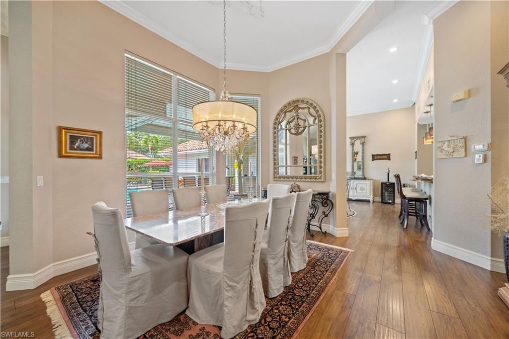 Chandelier, Dining room, Interior, Recessed Lighting, Wood Texture Flooring
