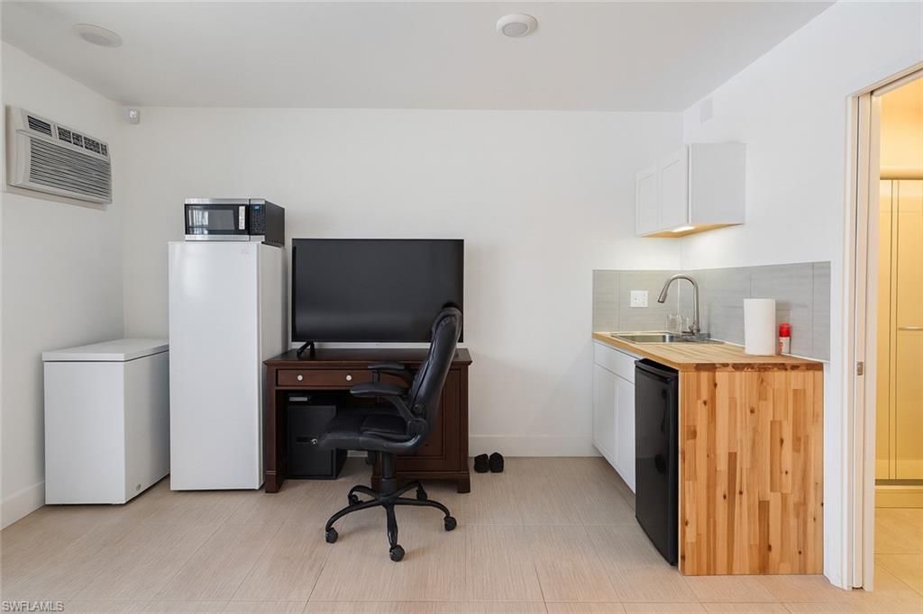Home Office, Interior, Washer