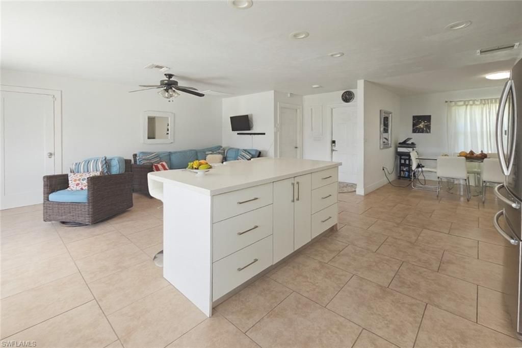 Dining room, Interior, Kitchen, Living room, Recessed Lighting