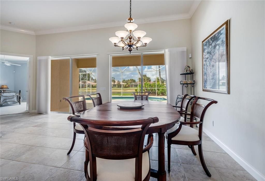 Chandelier, Dining room, Interior