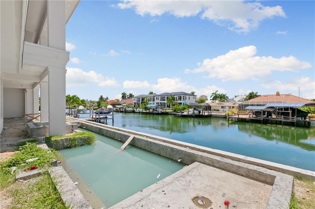 Exterior, Pool, Water