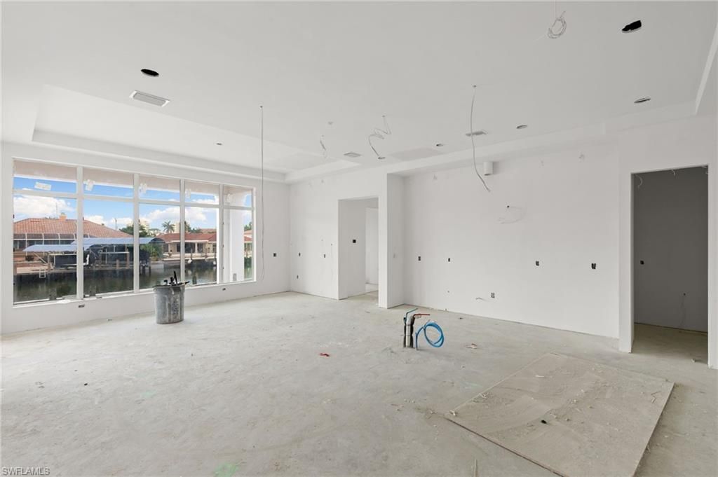 Empty room, Interior, Recessed Lighting