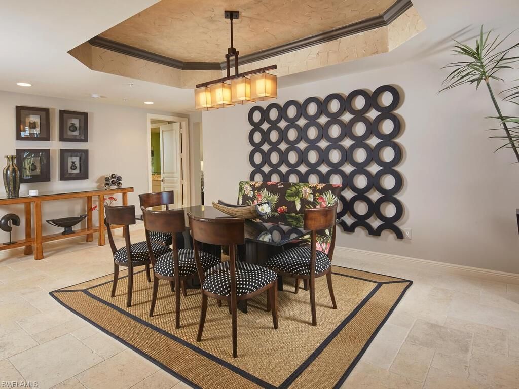 Dining room, Interior, Pendant Lights, Recessed Lighting