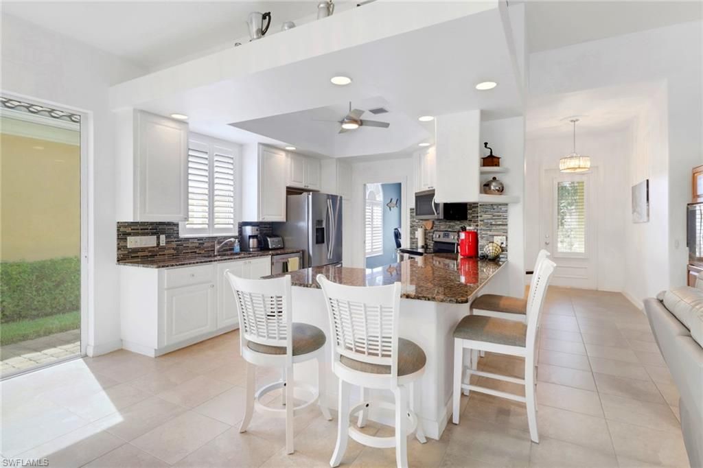Dining room, Interior, Kitchen, Pendant Lights, Recessed Lighting