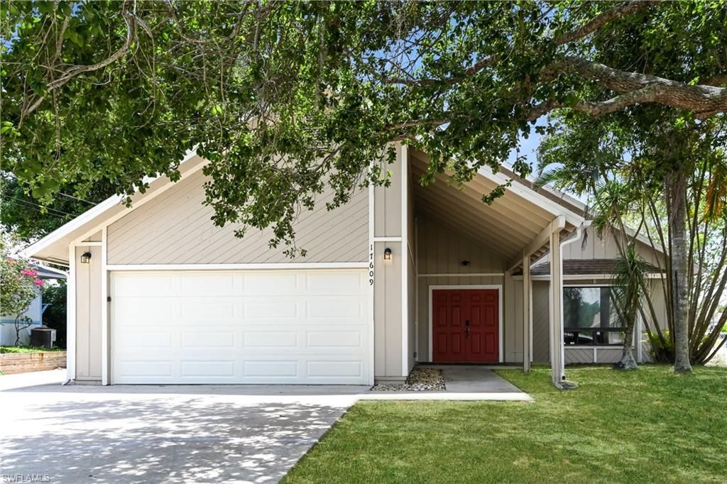Detached Garage, Exterior