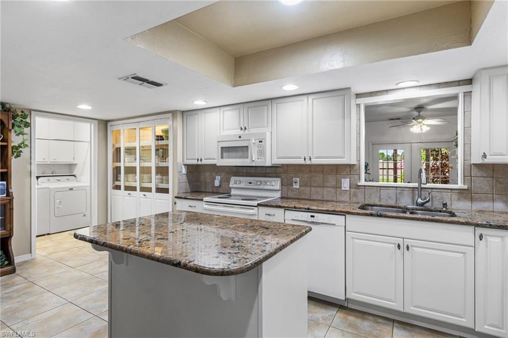 Interior, Kitchen, Recessed Lighting, Washer