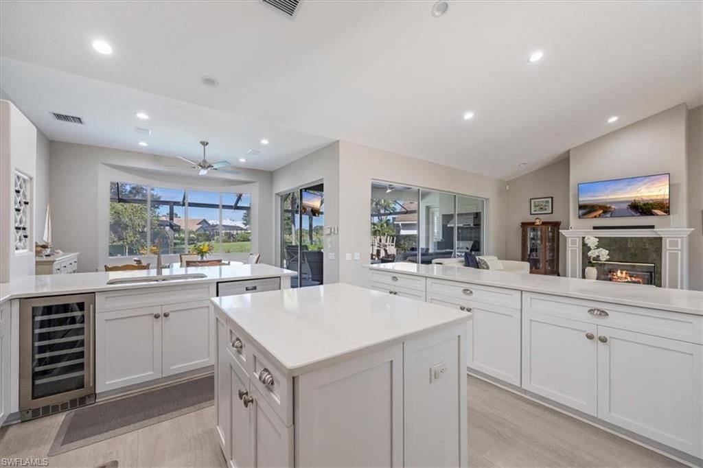 Fireplace, Interior, Kitchen, Recessed Lighting