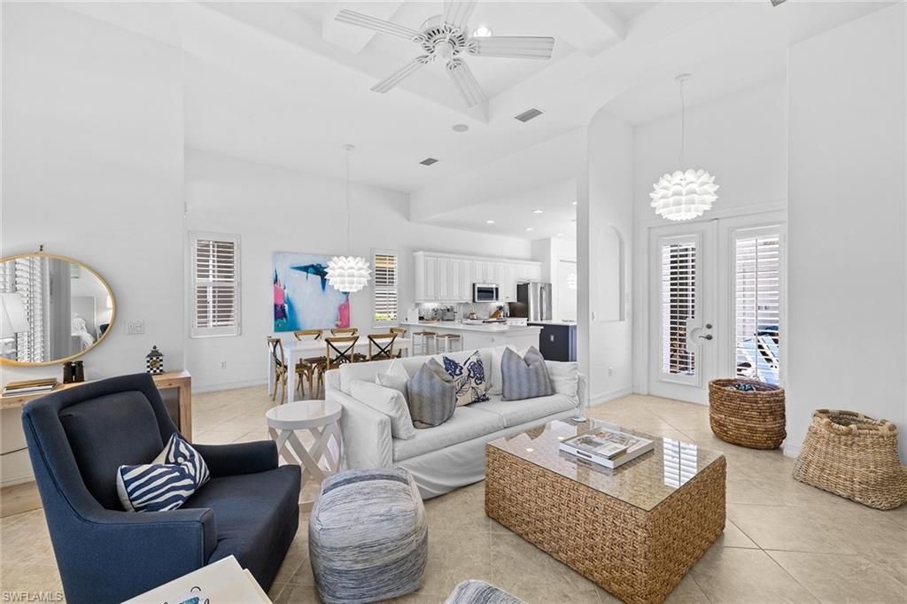 Dining room, Interior, Kitchen, Living room, Pendant Lights, Recessed Lighting, Stainless Steel Appliances