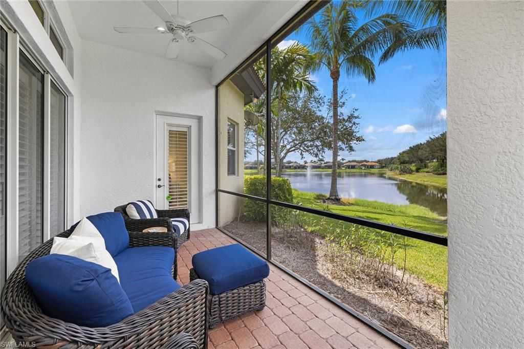 Interior, Sun Room, Water