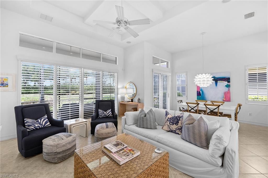 Dining room, Interior, Living room, Pendant Lights