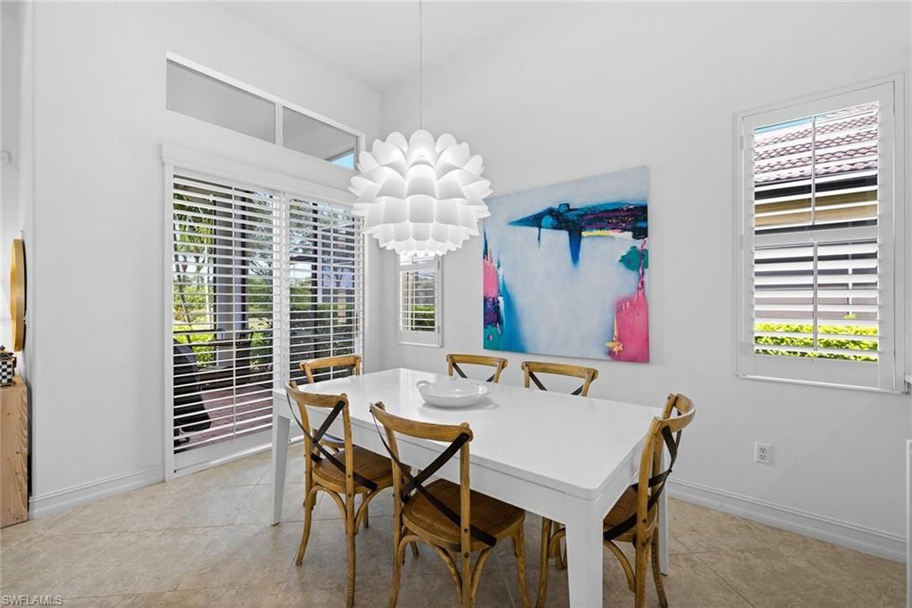 Chandelier, Dining room, Interior