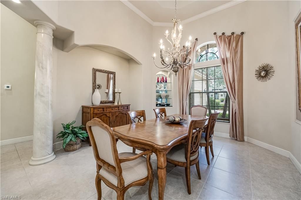 Chandelier, Dining room, Interior