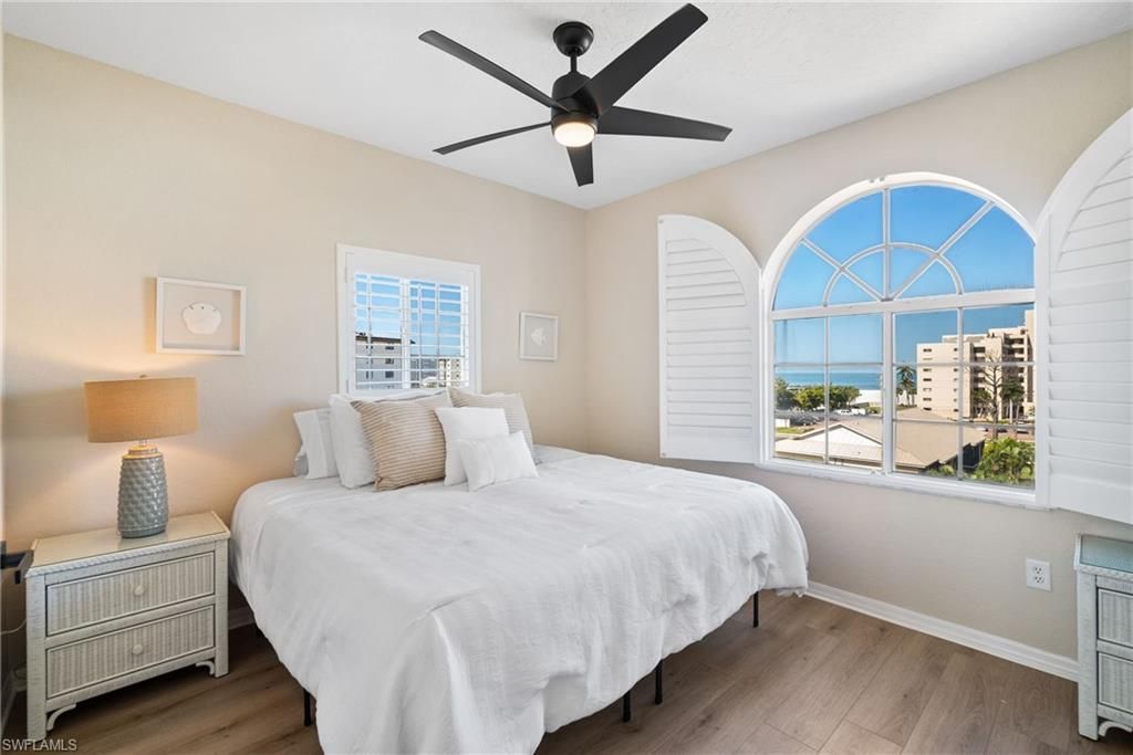 Bedroom, Interior, Water, Wood Texture Flooring