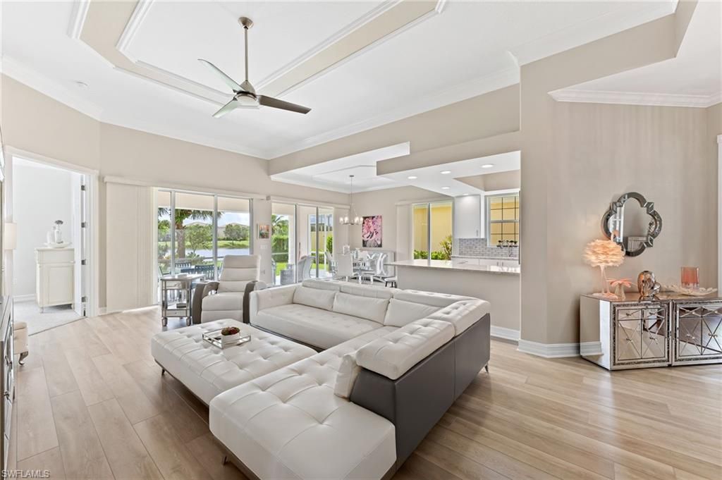 Dining room, Interior, Living room, Pendant Lights, Recessed Lighting, Wood Texture Flooring