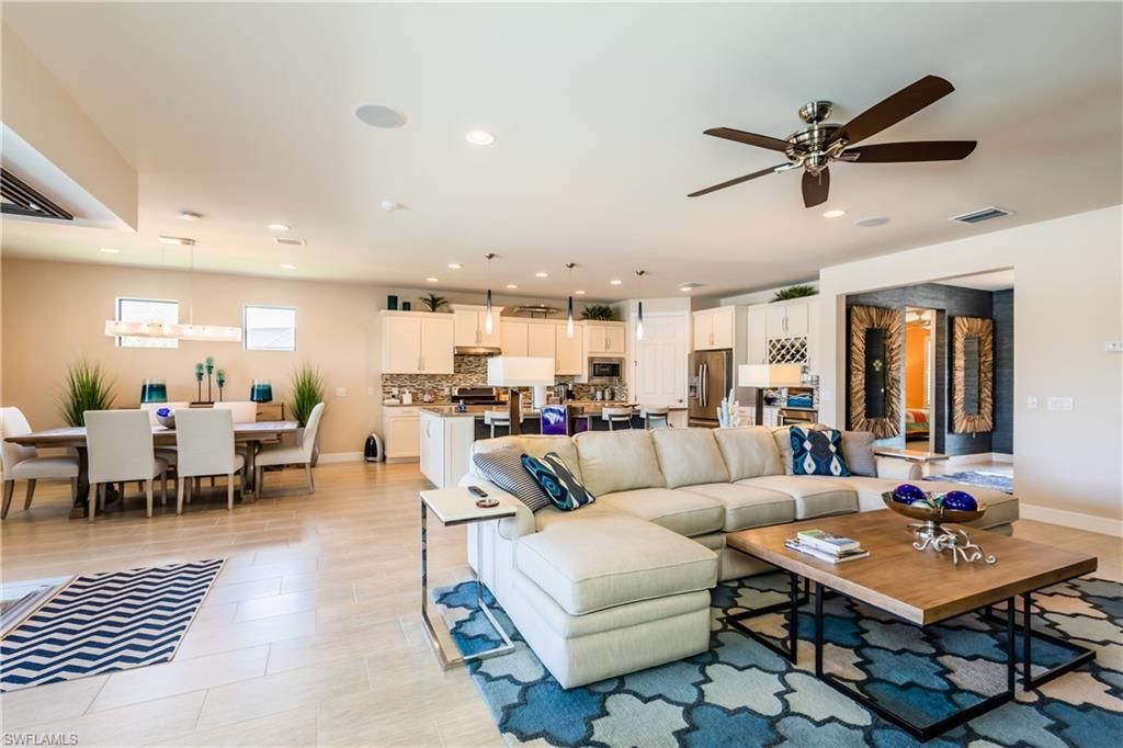 Dining room, Interior, Kitchen, Living room, Pendant Lights, Recessed Lighting, Stainless Steel Appliances