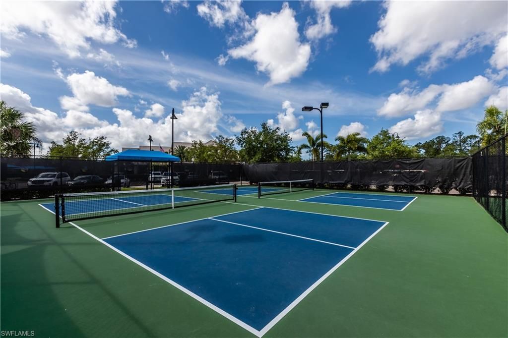 Exterior, Tennis Courts