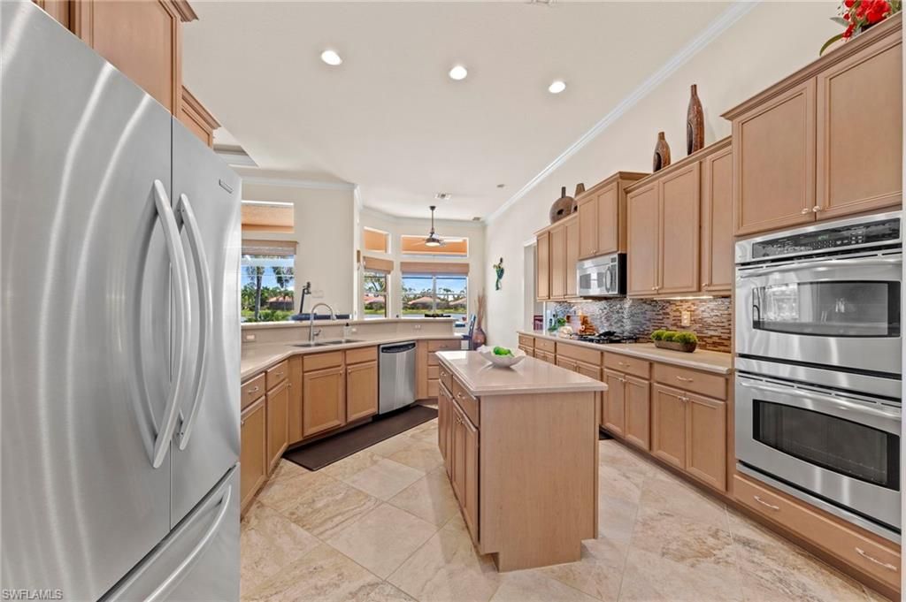 Interior, Kitchen, Pendant Lights, Recessed Lighting, Stainless Steel Appliances