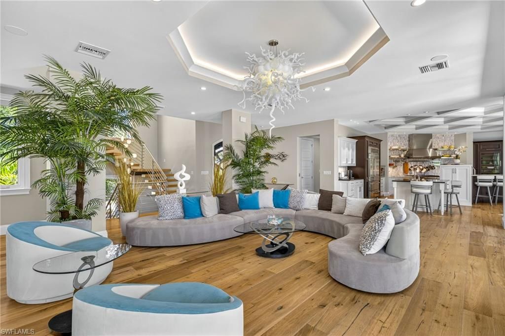 Interior, Kitchen, Living room, Pendant Lights, Recessed Lighting, Wood Texture Flooring