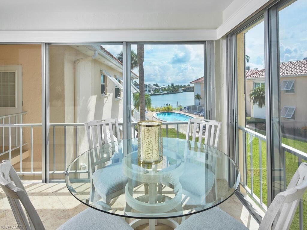 Dining room, Interior, Water