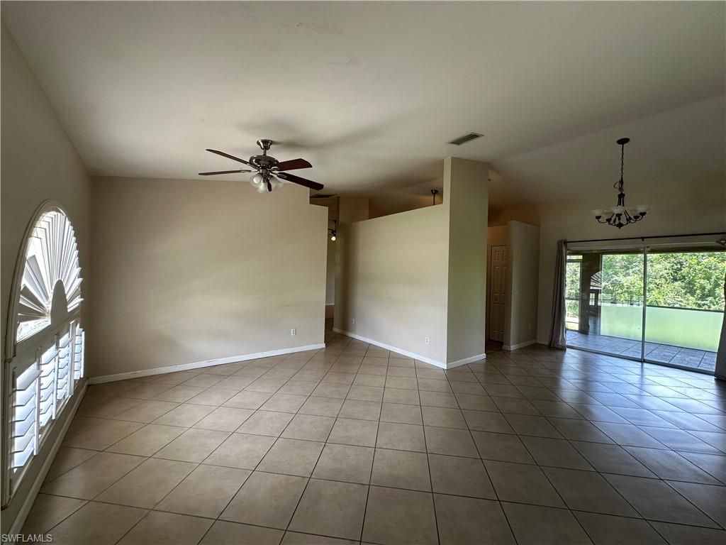 Empty room, Interior, Pendant Lights