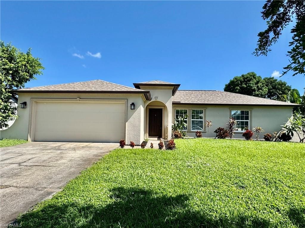 Attached, Backyard, Exterior, Facade, Ranch