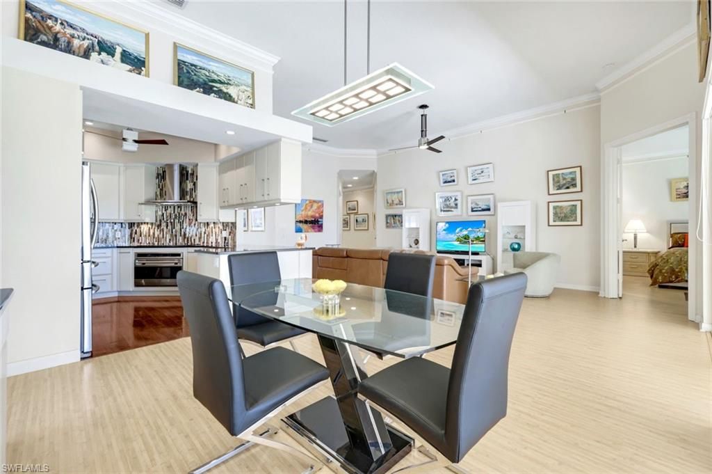 Dining room, Interior, Kitchen, Pendant Lights, Recessed Lighting, Wood Texture Flooring